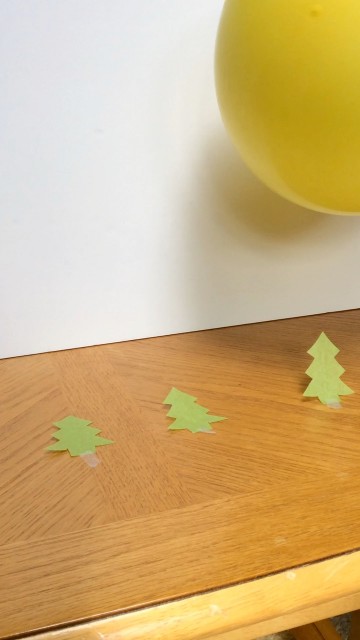 holiday static electricity experiment