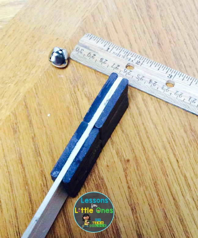 jingle bells magnets Christmas science experiment